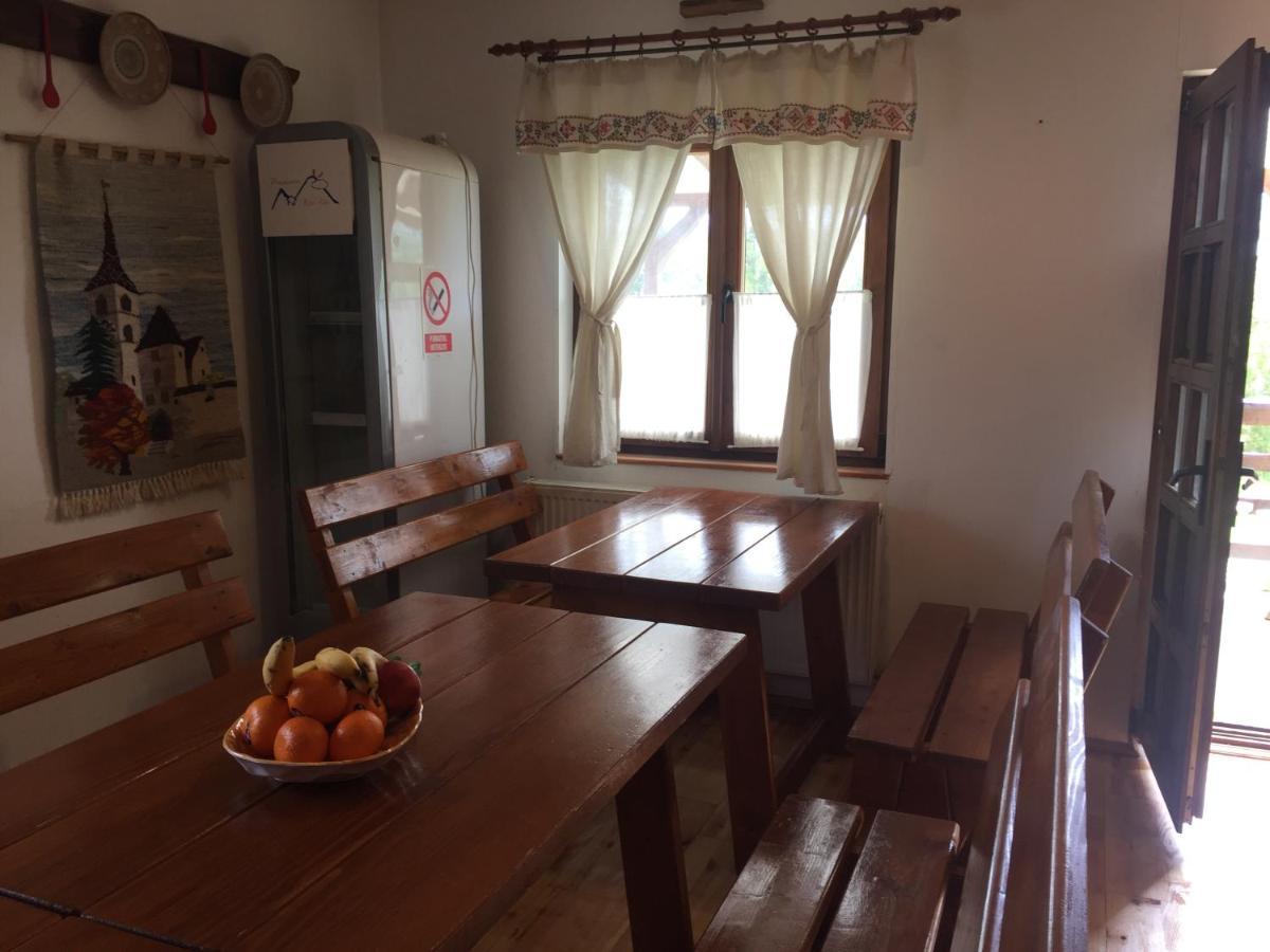 Bran White Clouds House And Chalet Ngoại thất bức ảnh